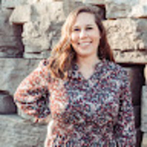 Meet your Posher, Caitlin